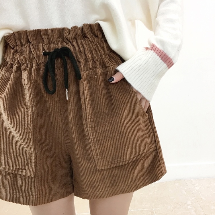 老爹老媽才穿的燈芯絨,如今90后穿起來也很美! 燈芯絨短褲