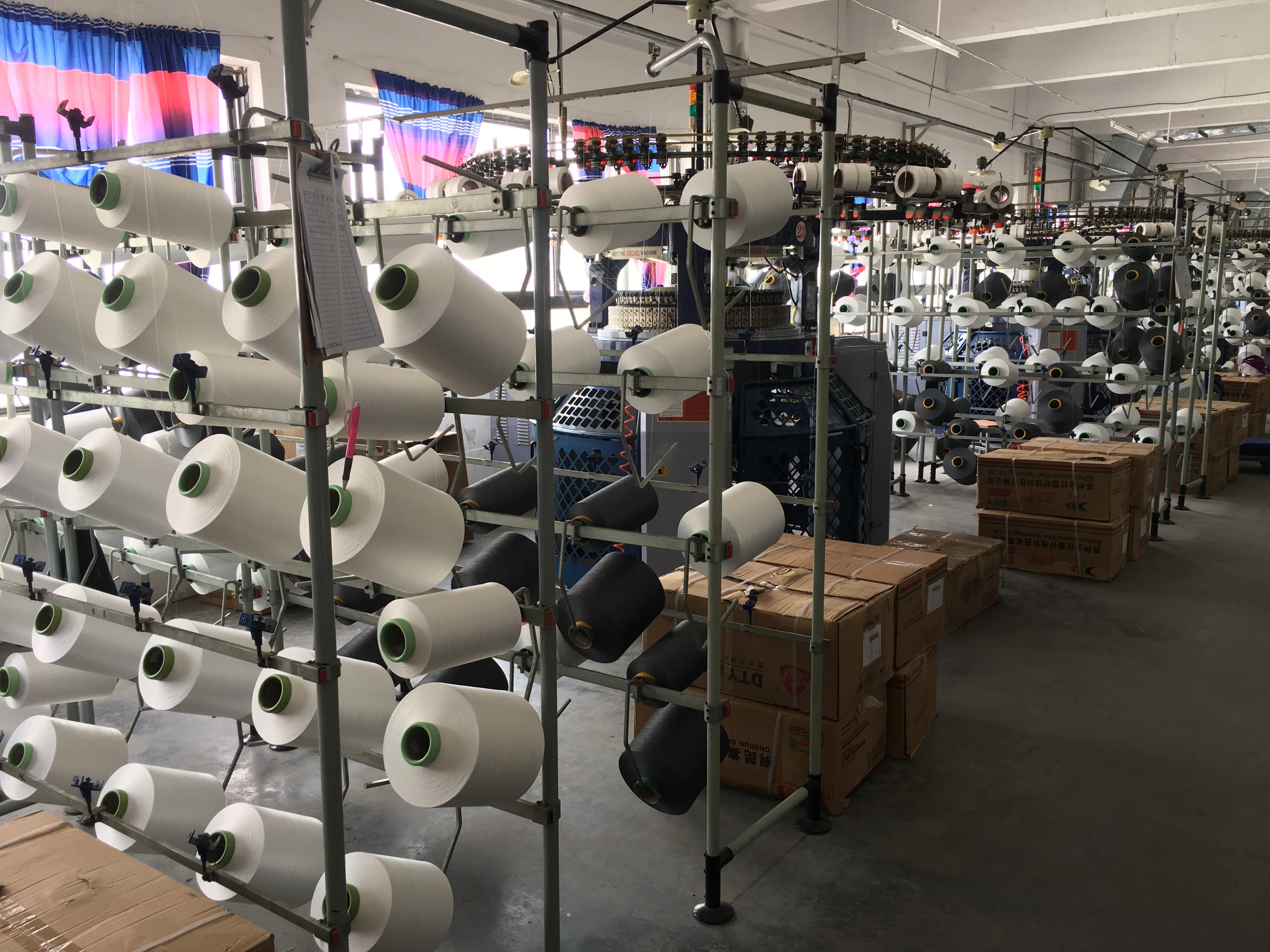 紡織紗線及針織大圓機 紡織紗線及針織大圓機