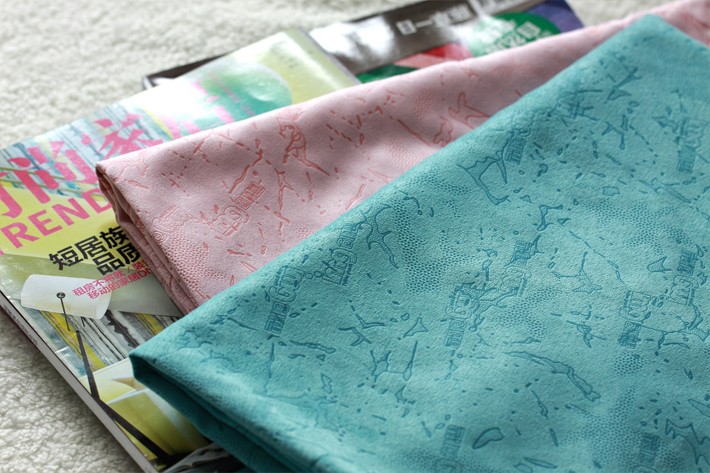 麂皮絨壓膠面料細(xì)節(jié) 麂皮絨壓膠面料細(xì)節(jié)