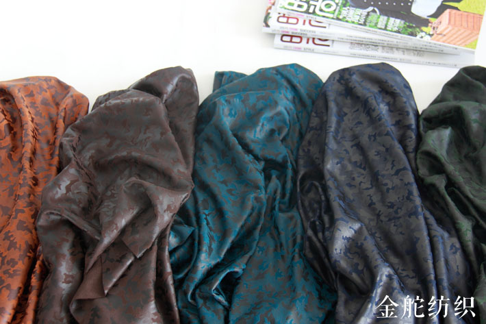 手感柔軟，花型清晰。