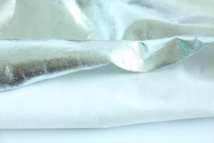 經(jīng)編麂皮絨燙銀底布紋理效果