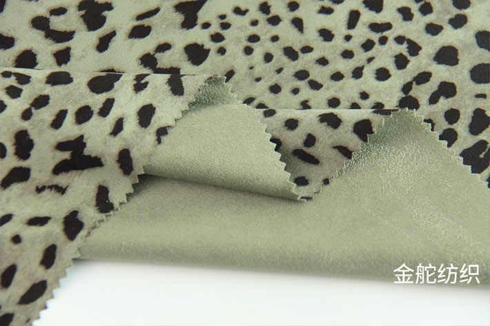 軍綠色豹紋效果