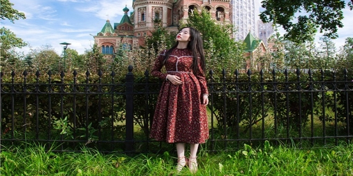 小碎花燈芯絨連衣裙，給個文藝復古清新的你！