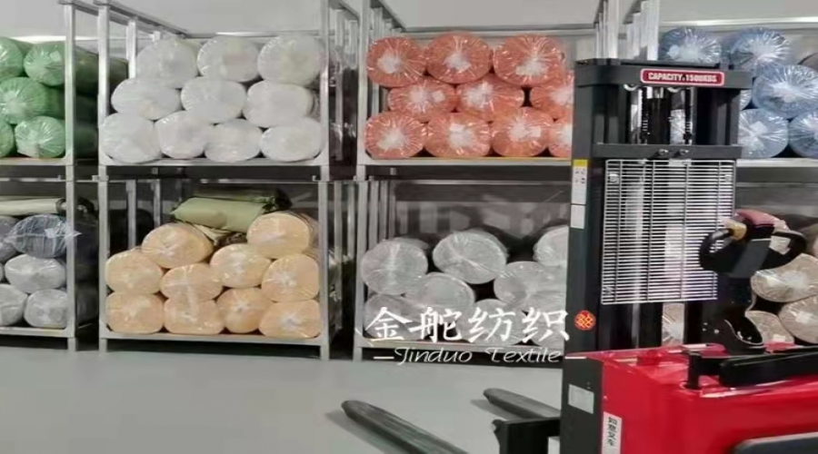 倉(cāng)庫(kù)一角